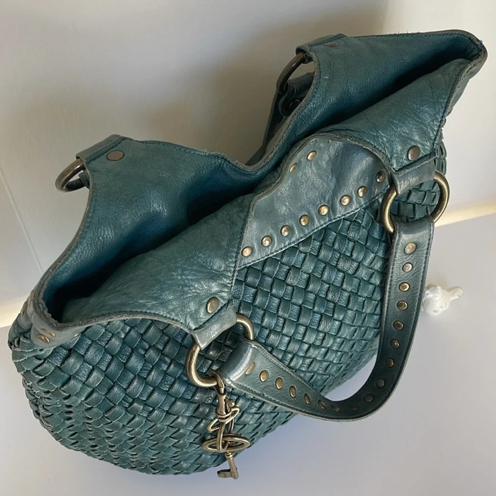 Fossil 🗝️ Vintage Woven Genuine Leather ShoulderBag